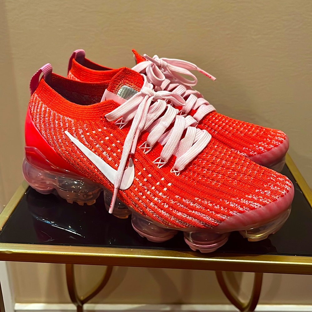 Womens Nike vapormax